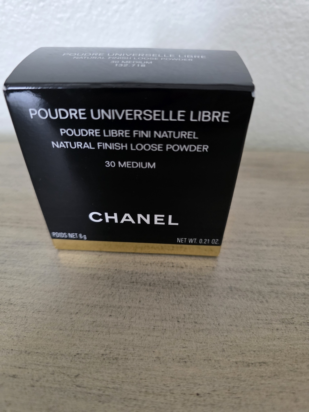 CHANEL Black and Gold Poudre Universelle Libre Loose Powder